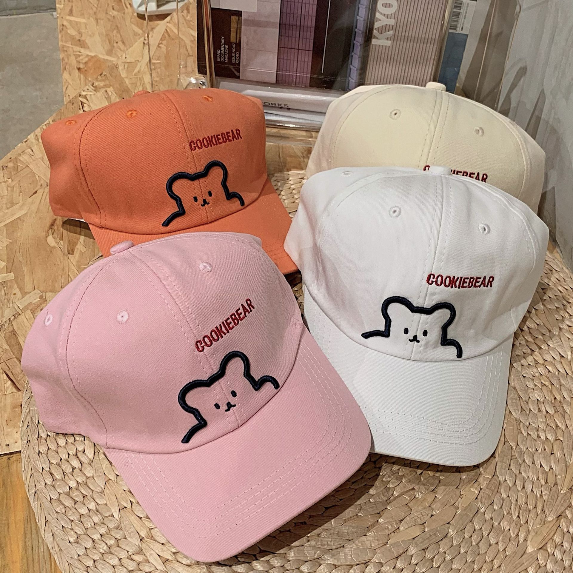Leaning Bear Outdoor Sports Baseball Cap Tide