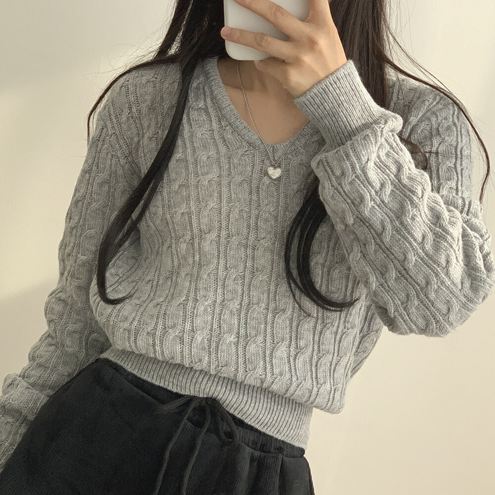 Twist-knit V-neck Waist-cinching Long-sleeve Knit Sweater