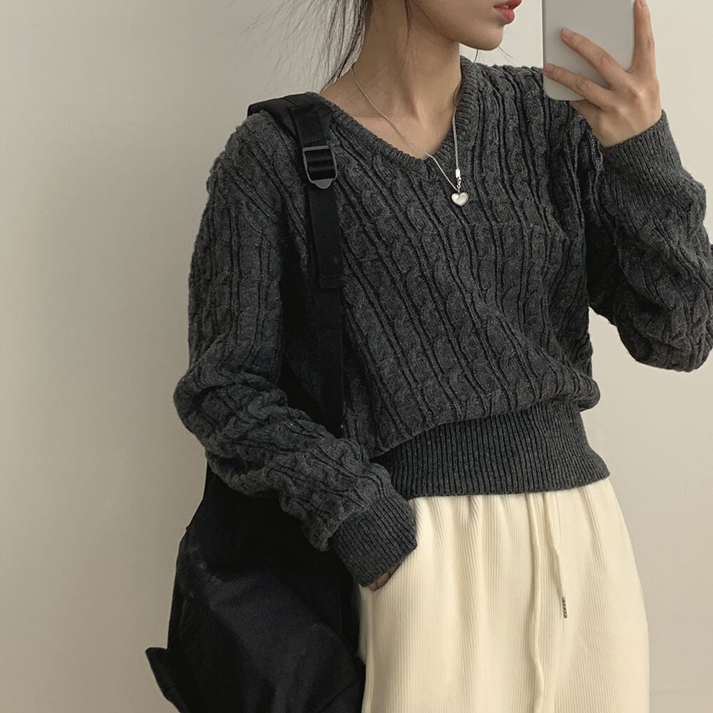 Twist-knit V-neck Waist-cinching Long-sleeve Knit Sweater